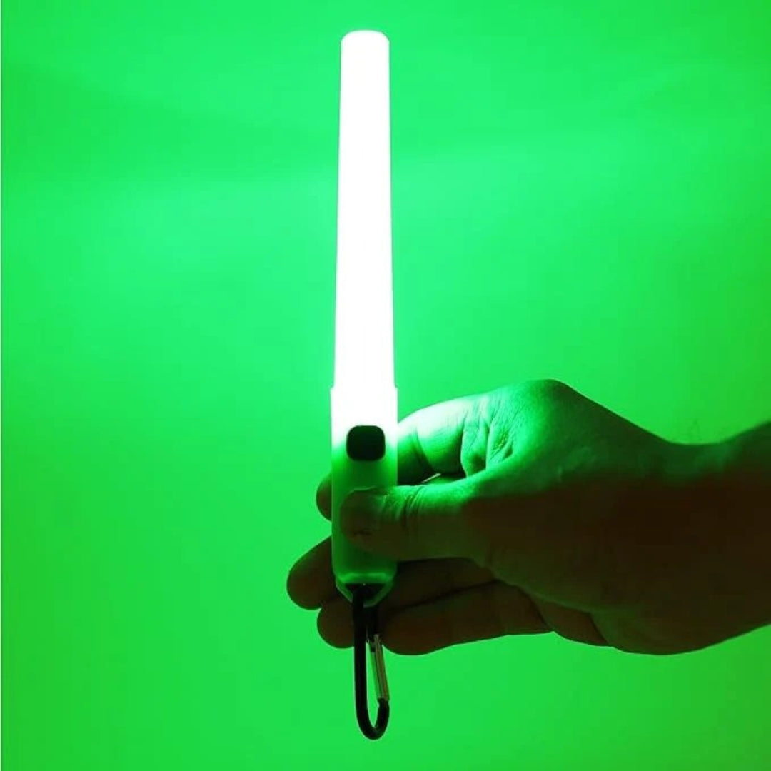 Coghlan's LED Lightstick Green – Portable Glowstick for Emergency, Camping, and Safety