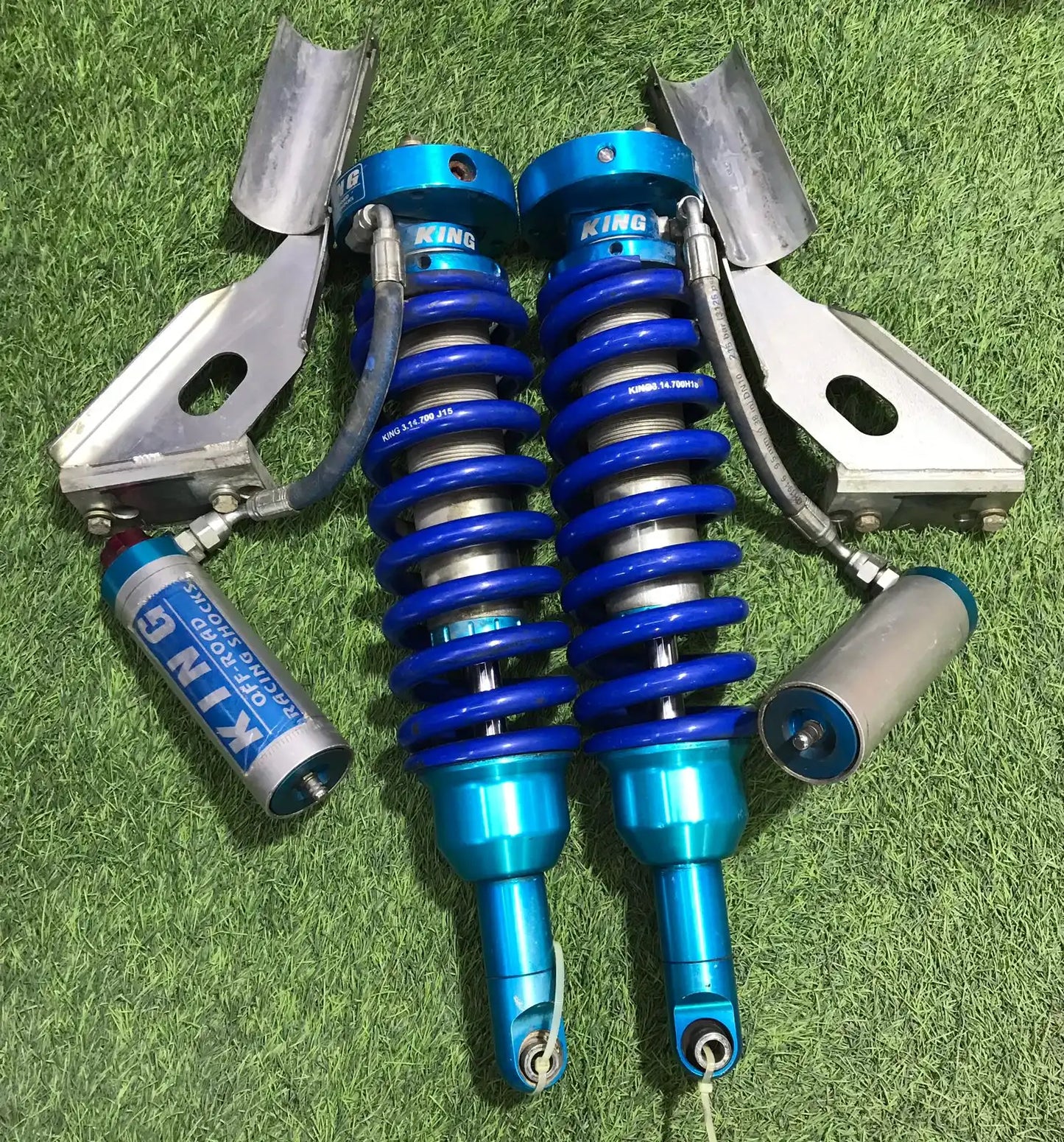 King Shocks Toyota Hilux Vigo / Revo (Used)